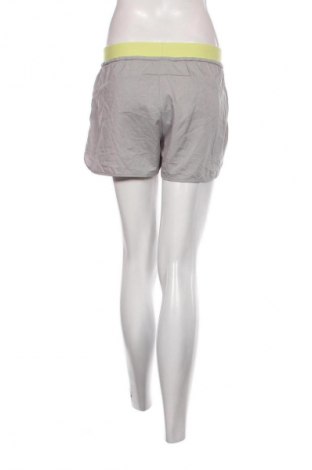 Damen Shorts Crane, Größe M, Farbe Grau, Preis 4,49 €