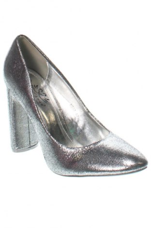 Damenschuhe, Größe 40, Farbe Silber, Preis 8,99 €