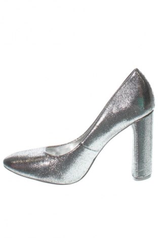 Damenschuhe, Größe 40, Farbe Silber, Preis 8,99 €