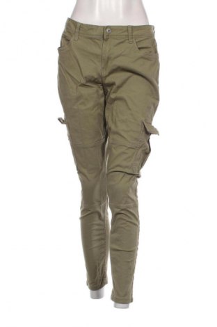 Pantaloni de femei Clockhouse, Mărime L, Culoare Verde, Preț 44,99 Lei