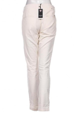 Pantaloni de femei Guess, Mărime M, Culoare Alb, Preț 147,99 Lei