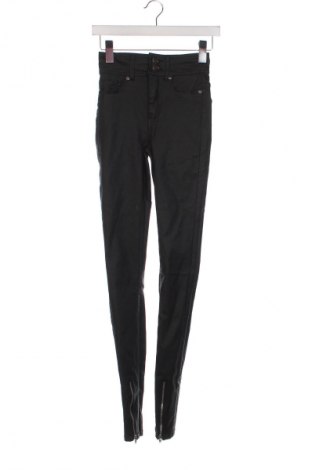 Pantaloni de femei ONLY, Mărime XS, Culoare Negru, Preț 34,99 Lei