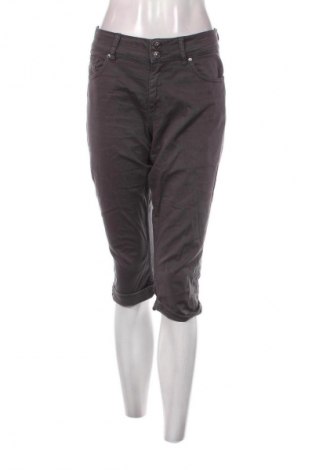 Damenhose Q/S by S.Oliver, Größe L, Farbe Grau, Preis € 12,49