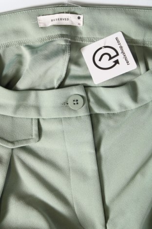 Pantaloni de femei Reserved, Mărime XL, Culoare Verde, Preț 47,10 Lei