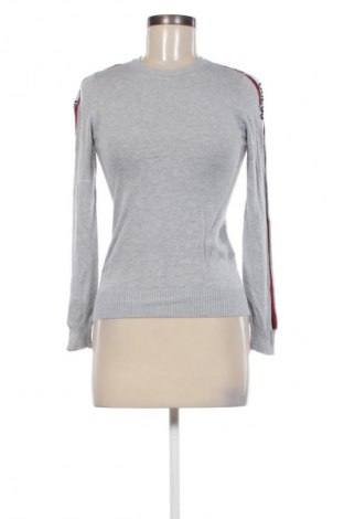 Damenpullover Guess, Größe S, Farbe Grau, Preis 23,99 €