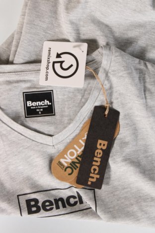 Tricou de bărbați Bench, Mărime S, Culoare Gri, Preț 66,49 Lei