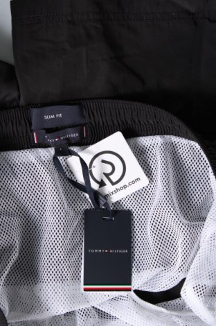 Costume de baie pentru bărbați Tommy Hilfiger, Mărime L, Culoare Negru, Preț 231,99 Lei