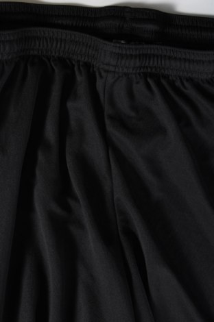 Pantaloni scurți de bărbați Adidas, Mărime XL, Culoare Negru, Preț 89,99 Lei