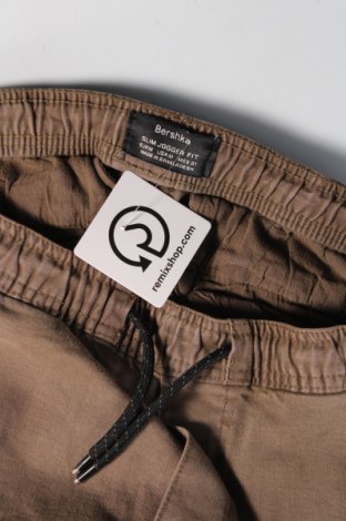 Pánské kraťasy Bershka, Velikost M, Barva Hnědá, Cena  194,00 Kč