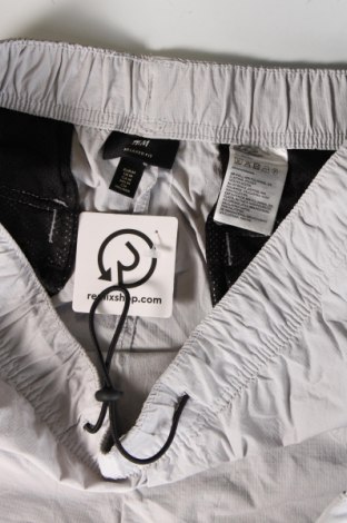 Pantaloni scurți de bărbați H&M, Mărime M, Culoare Gri, Preț 25,99 Lei