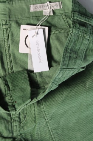 Pantaloni scurți de bărbați Outerknown, Mărime L, Culoare Verde, Preț 159,49 Lei