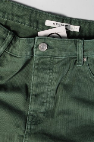 Pantaloni scurți de bărbați Review, Mărime L, Culoare Verde, Preț 203,99 Lei