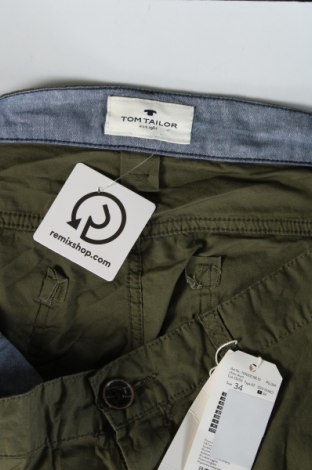 Pantaloni scurți de bărbați Tom Tailor, Mărime L, Culoare Verde, Preț 132,99 Lei