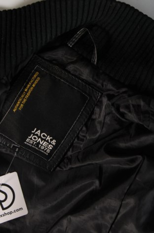 Ανδρικό δερμάτινο μπουφάν Jack & Jones, Μέγεθος S, Χρώμα Μαύρο, Τιμή 41,99 €