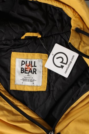 Мъжко яке Pull&Bear, Размер XL, Цвят Жълт, Цена 81,19 лв.