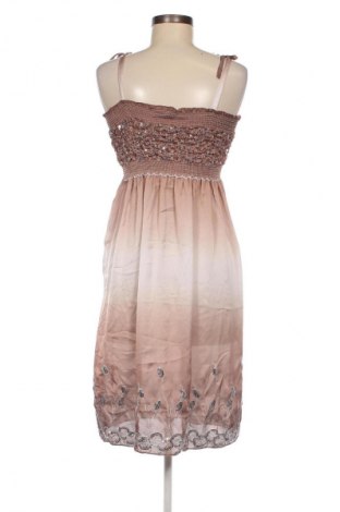 Kleid, Größe M, Farbe Beige, Preis 6,49 €