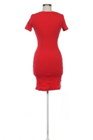 Kleid, Größe M, Farbe Rot, Preis € 3,99