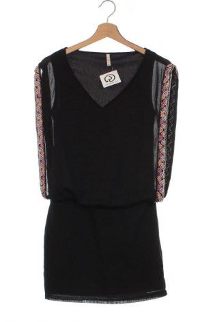 Kleid Bershka, Größe S, Farbe Schwarz, Preis 6,49 €