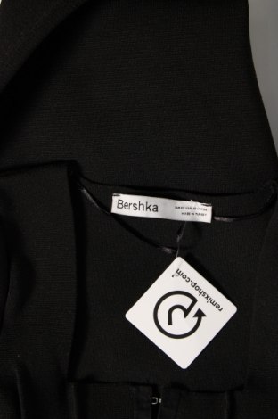 Рокля Bershka, Размер XS, Цвят Черен, Цена 11,49 лв.