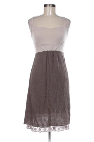 Kleid Chrisper, Größe S, Farbe Grau, Preis 5,99 €