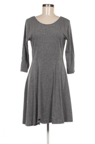 Kleid H&M Divided, Größe L, Farbe Grau, Preis 4,99 €