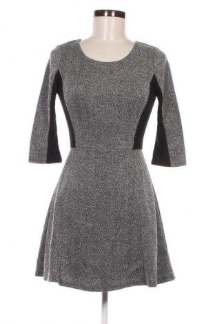 Kleid H&M Divided, Größe S, Farbe Grau, Preis € 7,99