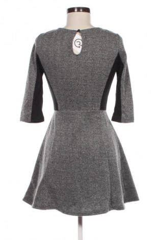 Kleid H&M Divided, Größe S, Farbe Grau, Preis € 7,99