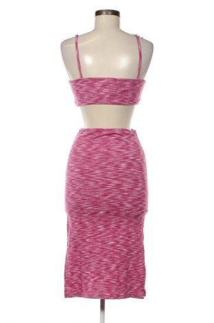 Kleid Jennyfer, Größe M, Farbe Rosa, Preis 7,99 €