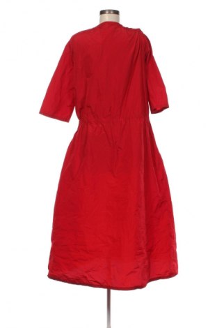 Kleid Katharina Hovman, Größe M, Farbe Rot, Preis 57,29 €