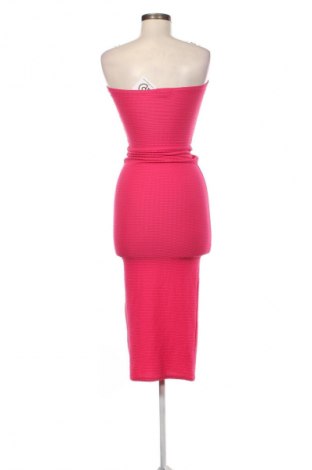 Kleid Pretty Little Thing, Größe XXS, Farbe Rosa, Preis 20,49 €