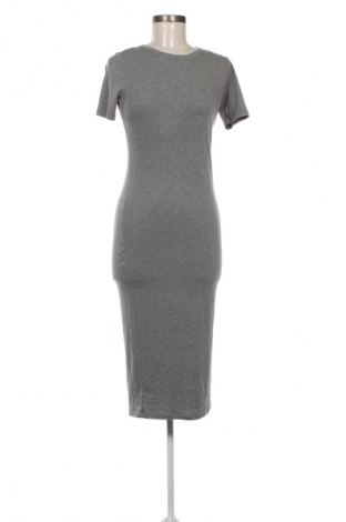 Kleid Pull&Bear, Größe M, Farbe Grau, Preis € 10,49