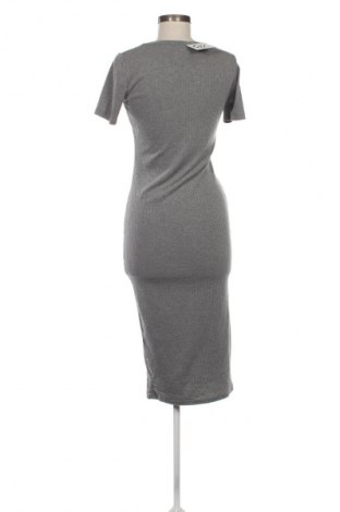 Kleid Pull&Bear, Größe M, Farbe Grau, Preis € 10,49