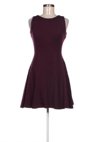 Kleid Swing, Größe M, Farbe Lila, Preis € 19,99