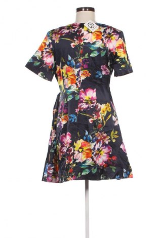 Kleid Vero Moda, Größe M, Farbe Mehrfarbig, Preis € 14,49