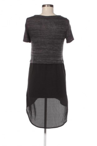 Kleid Vero Moda, Größe S, Farbe Grau, Preis € 5,49