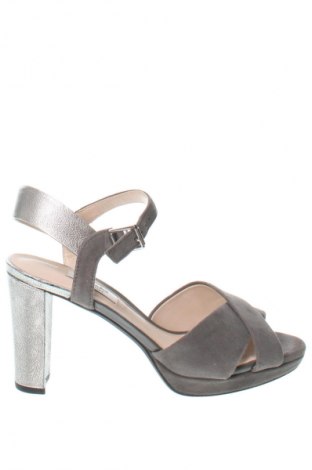 Sandale Clarks, Mărime 37, Culoare Gri, Preț 388,99 Lei