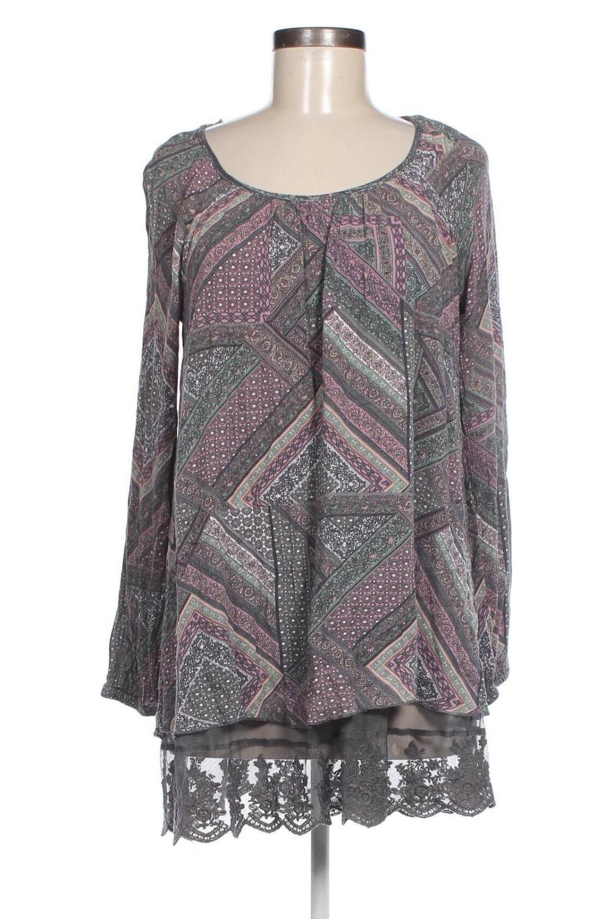 Damen Shirt Gina Tricot, Größe M, Farbe Mehrfarbig, Preis 3,99 €