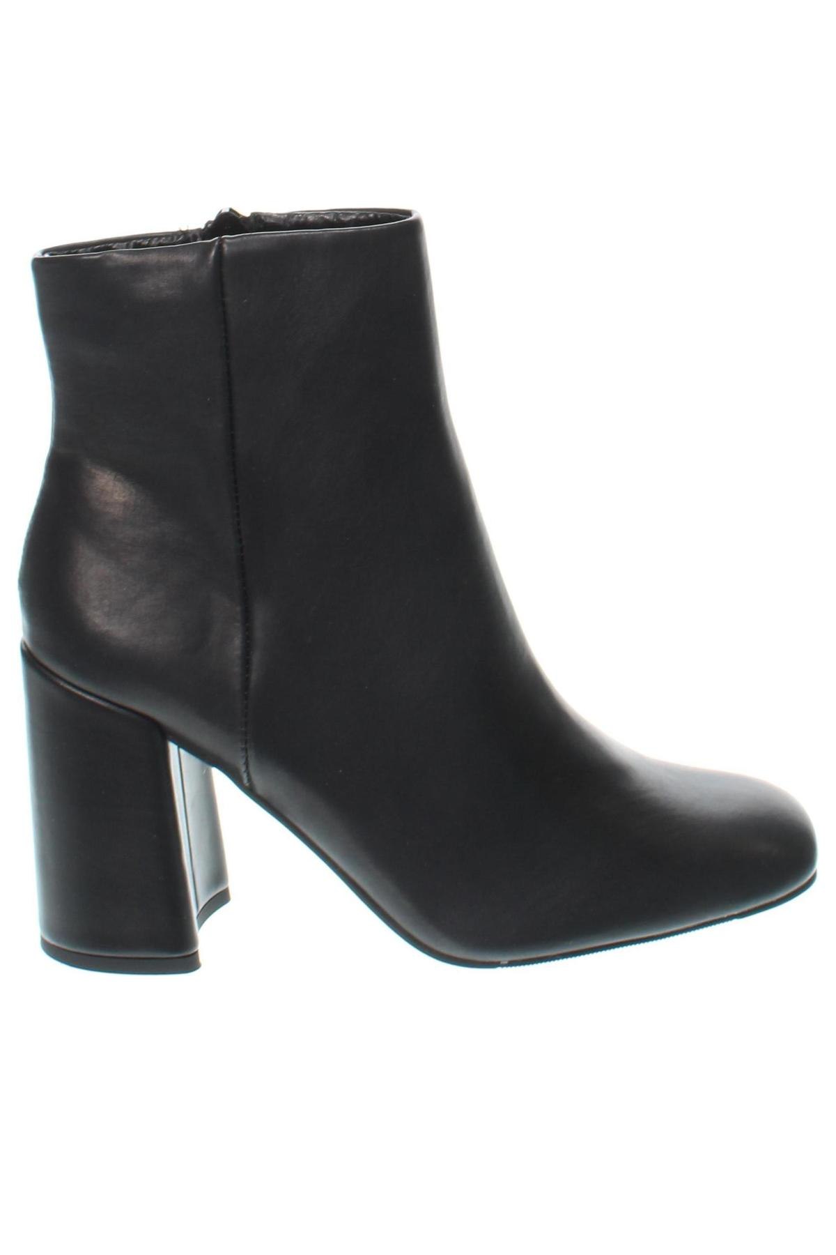 Botine de damă Madden Girl, Mărime 37, Culoare Negru, Preț 358,99 Lei