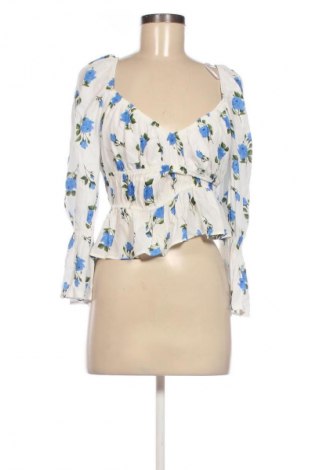 Damen Shirt Bershka, Größe M, Farbe Mehrfarbig, Preis 15,84 €