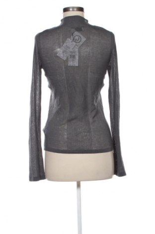 Damen Shirt Calvin Klein Jeans, Größe M, Farbe Grau, Preis 72,99 €