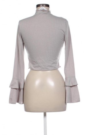 Bluză de femei Fashion nova, Mărime M, Culoare Gri, Preț 50,00 Lei