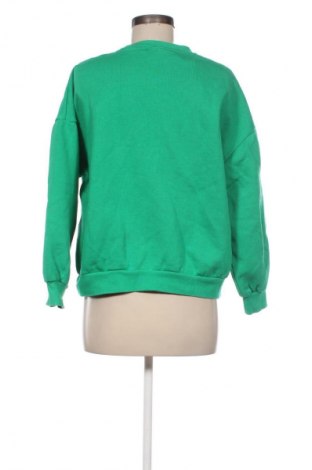 Damen Shirt Pull&Bear, Größe M, Farbe Grün, Preis € 20,00