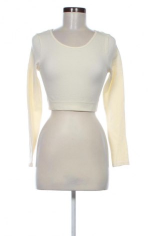Damen Shirt Stradivarius, Größe M, Farbe Ecru, Preis € 10,00