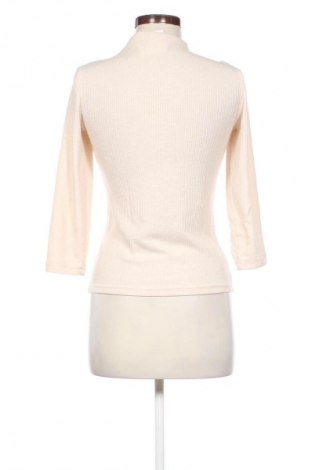 Damen Shirt Stradivarius, Größe M, Farbe Beige, Preis 9,72 €