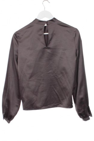 Дамска блуза Vero Moda, Размер XS, Цвят Сив, Цена 19,55 лв.