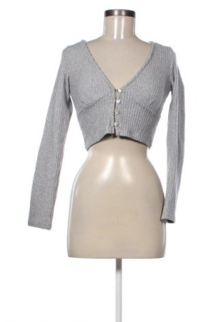 Damen Strickjacke Bershka, Größe S, Farbe Grau, Preis 15,00 €