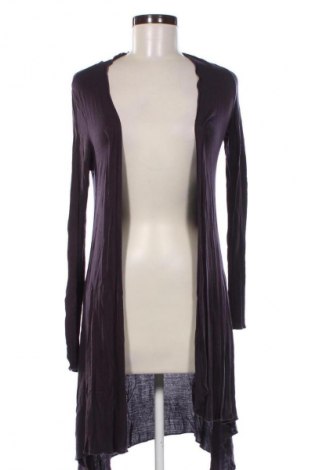 Damen Strickjacke Bershka, Größe M, Farbe Lila, Preis 15,00 €