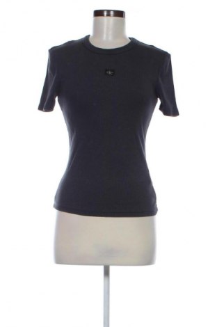 Tricou de femei Calvin Klein Jeans, Mărime M, Culoare Gri, Preț 198,99 Lei