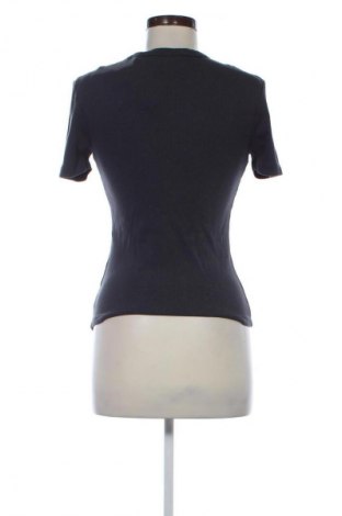 Tricou de femei Calvin Klein Jeans, Mărime M, Culoare Gri, Preț 198,99 Lei