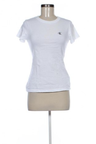 Damen T-Shirt Calvin Klein Jeans, Größe XS, Farbe Weiß, Preis 21,99 €